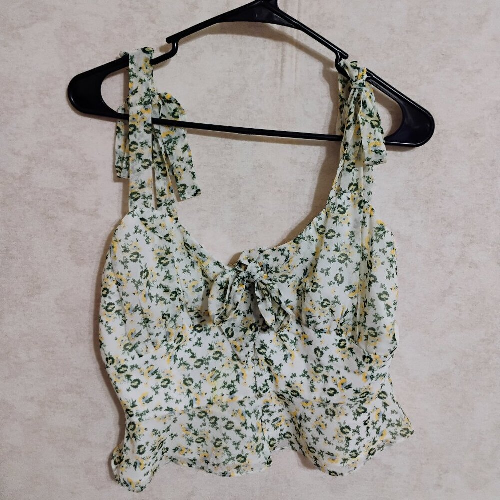 WAYF Floral Tie Strap Crop Size Medium
